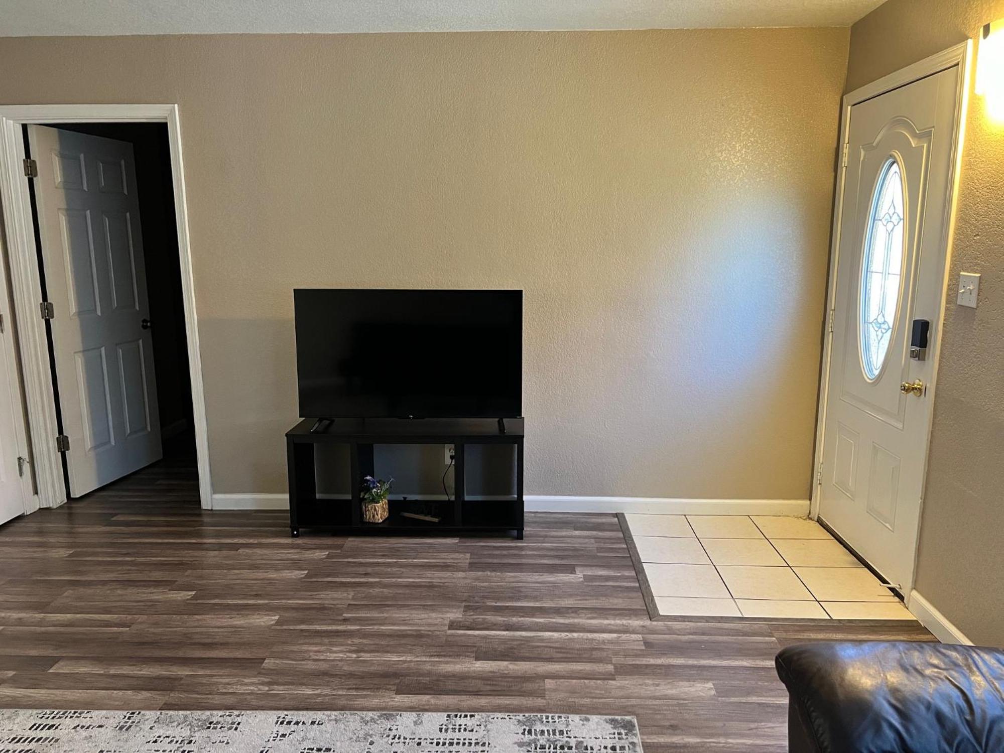 Quiet 1Bed,1Bath Condo With Free Parking Fresno Ngoại thất bức ảnh